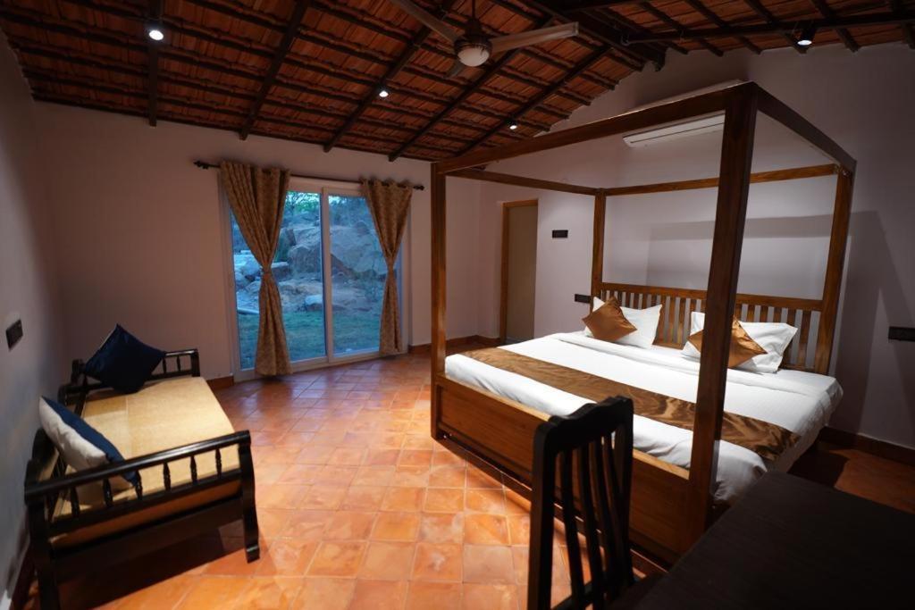 Rustic Vogue Hotel Shamirpet Екстериор снимка